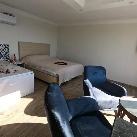 Blue Lagoon Village 게지파사