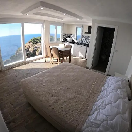 Blue Lagoon Village 게지파사