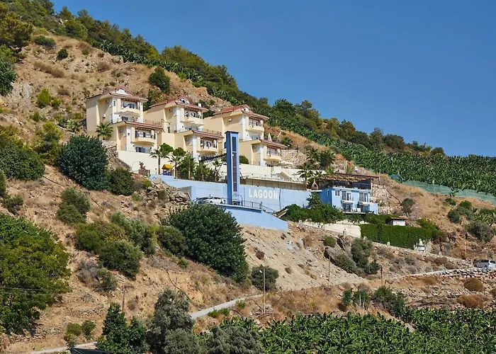 Blue Lagoon Village וילה