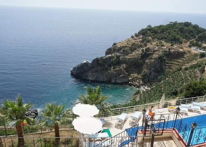 Blue Lagoon Village וילה גאזיפאשה